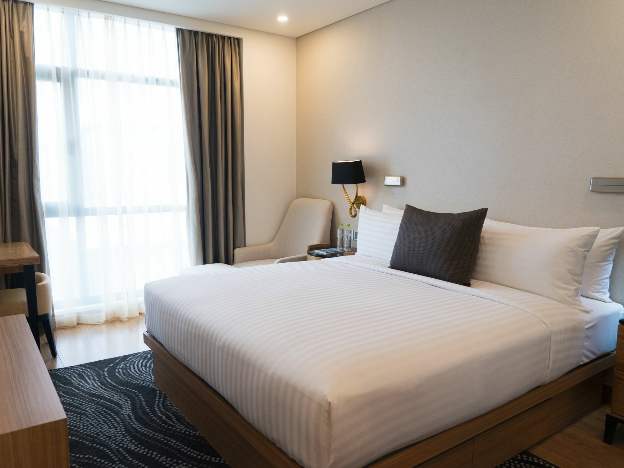 Oakwood Residence Saigon Ho Chi Minh City Exterior photo