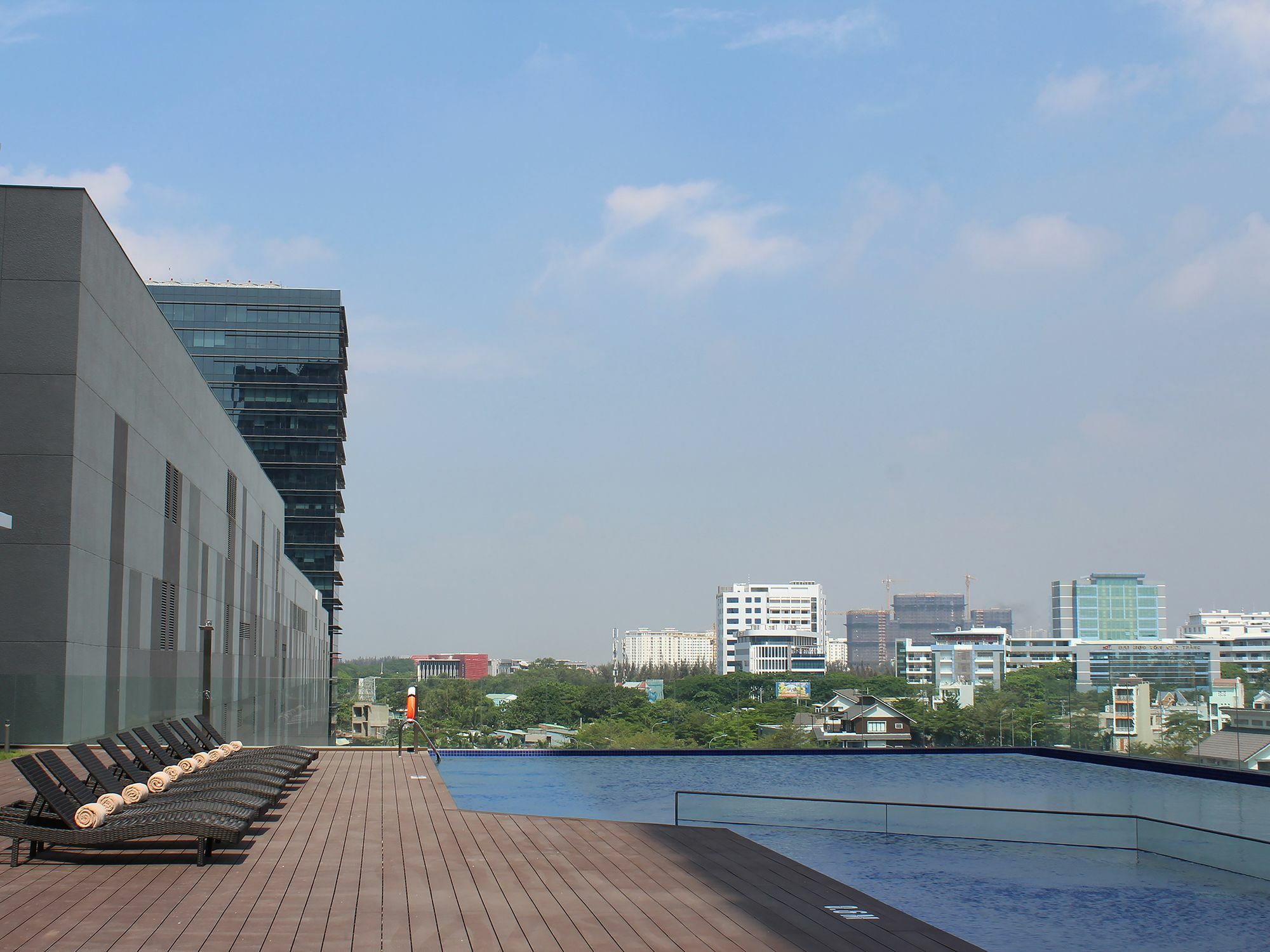 Oakwood Residence Saigon Ho Chi Minh City Exterior photo